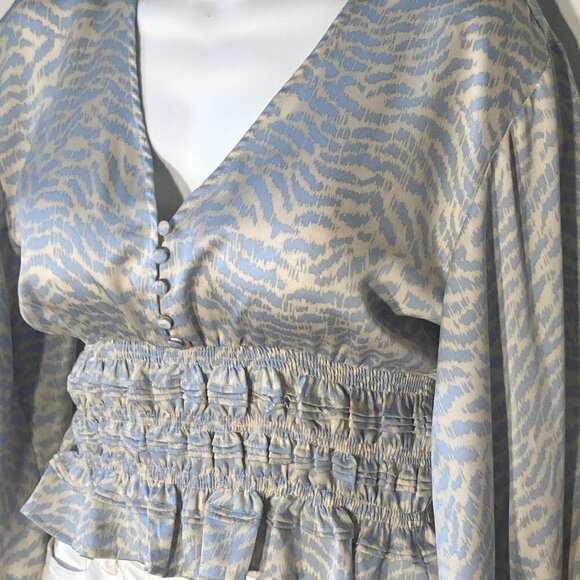 Fate SZ S Silky baby blue & Ivory  button front gathered waist puff sleeve top - Picture 5 of 9